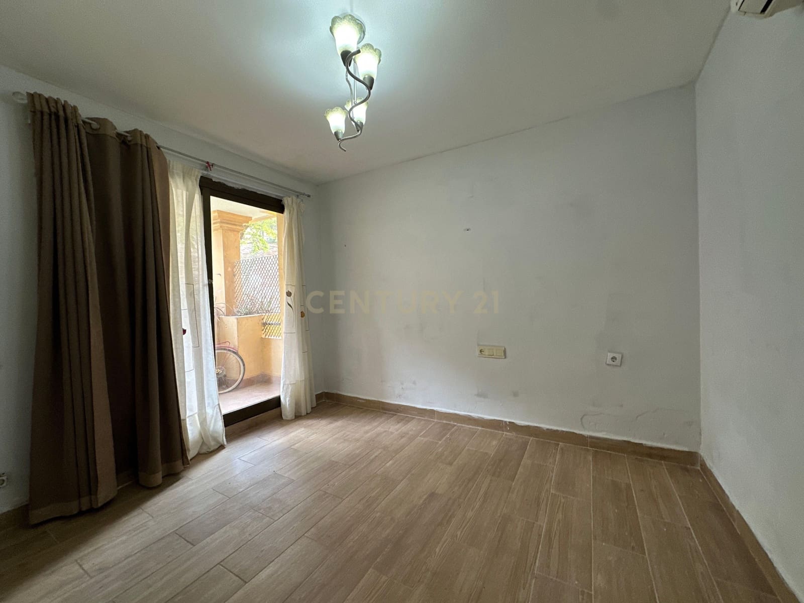 2 bedroom Beach Apartment for sale in El Ejido - € 119,800 (Ref: 9499899)