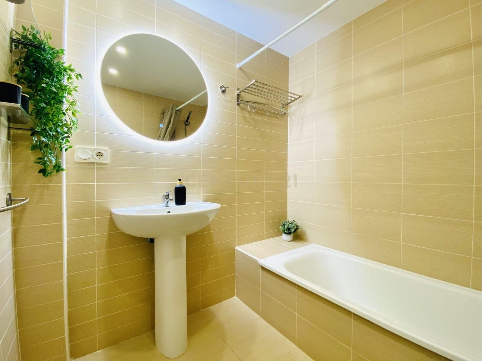 1 bedroom Flat for sale in El Ejido with pool - € 142,000 (Ref: 9543449)