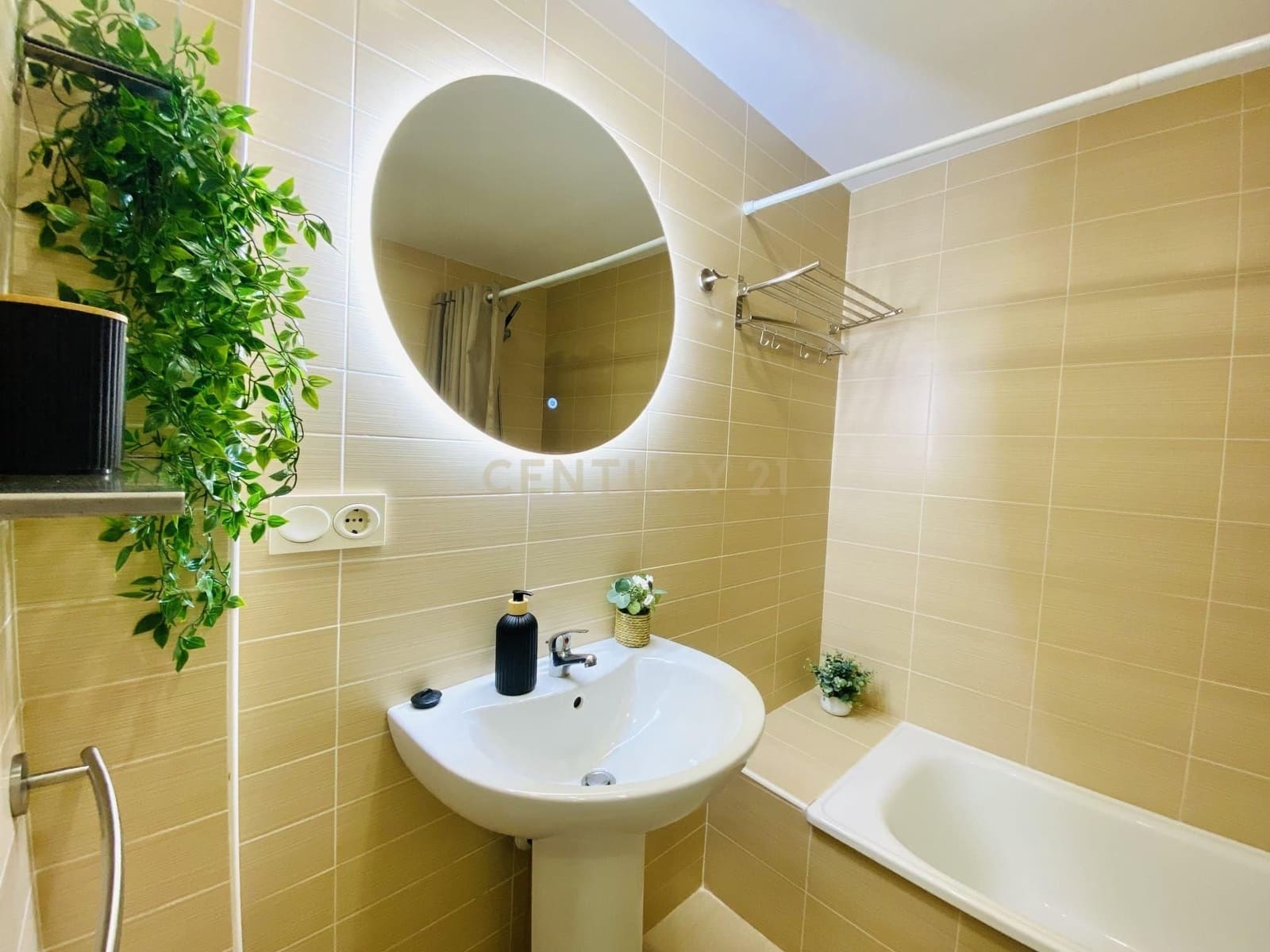 1 bedroom Flat for sale in El Ejido with pool - € 142,000 (Ref: 9543449)