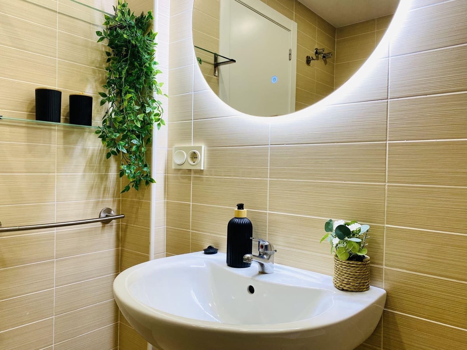 1 bedroom Flat for sale in El Ejido with pool - € 142,000 (Ref: 9543449)