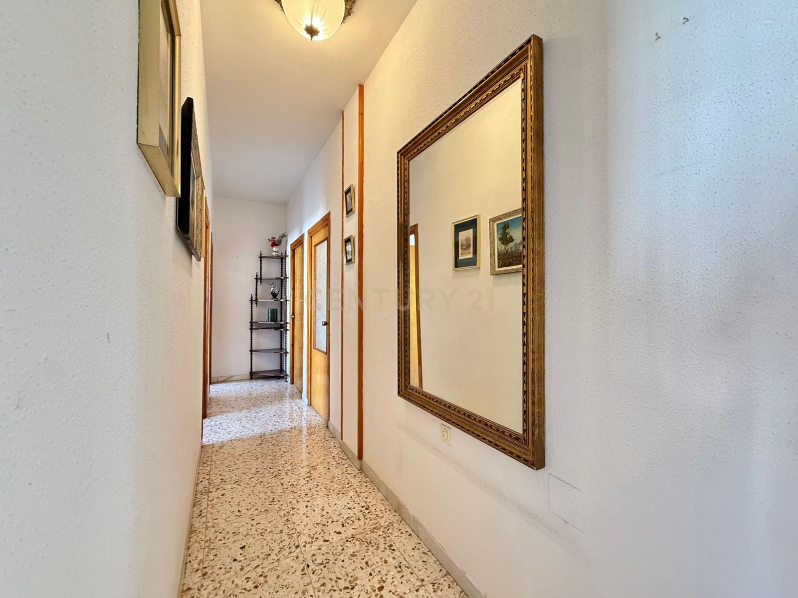 5 bedroom Villa for sale in Berja - € 120,000 (Ref: 9543450)