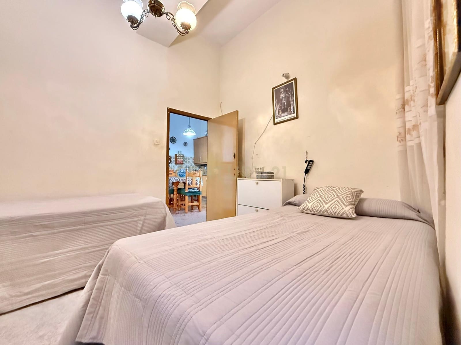 5 bedroom Villa for sale in Berja - € 120,000 (Ref: 9543450)