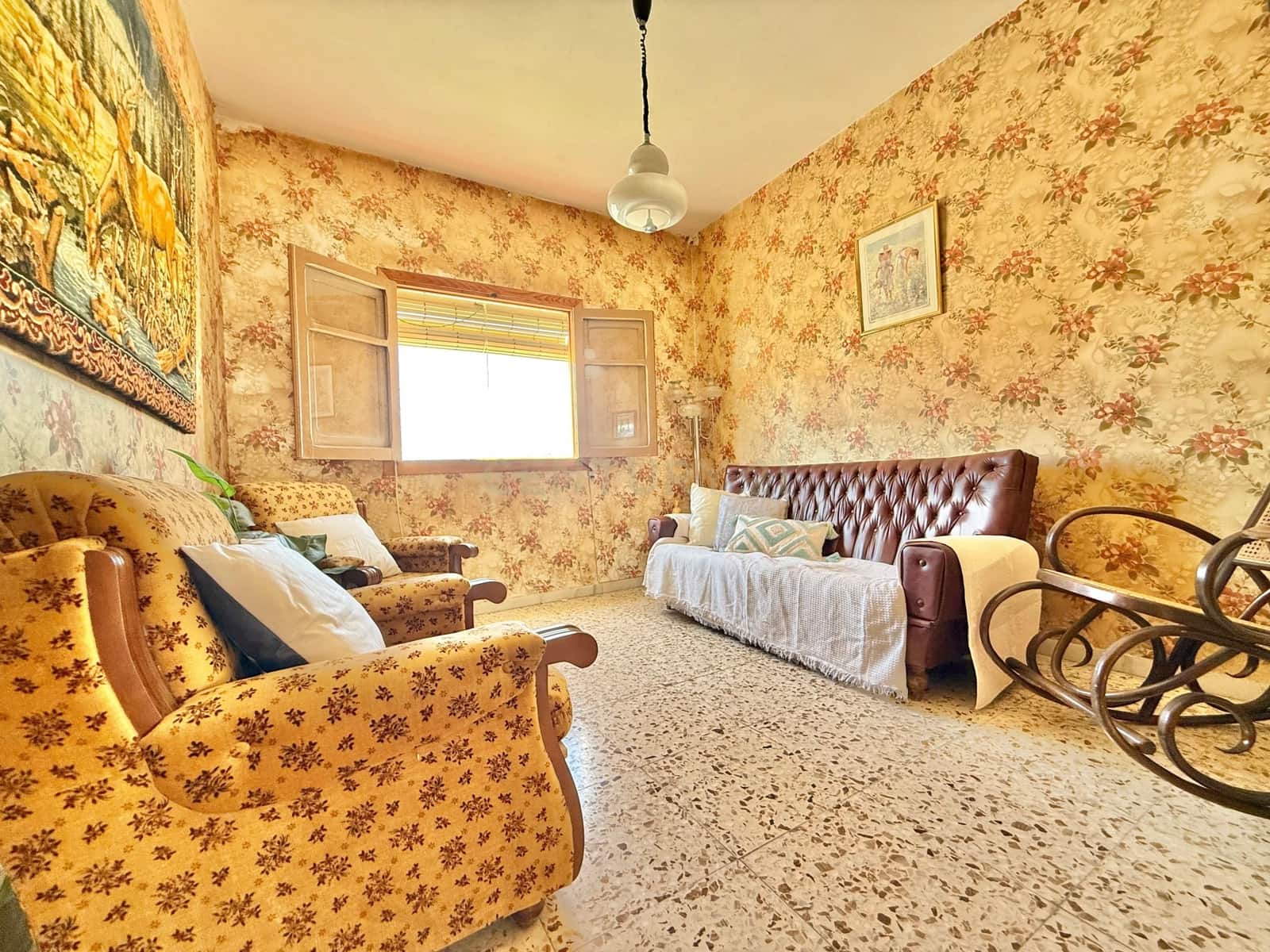 5 bedroom Villa for sale in Berja - € 120,000 (Ref: 9543450)