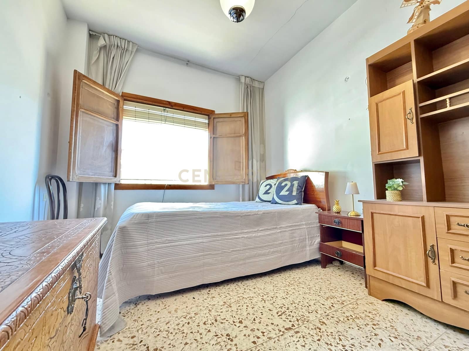 5 bedroom Villa for sale in Berja - € 120,000 (Ref: 9543450)