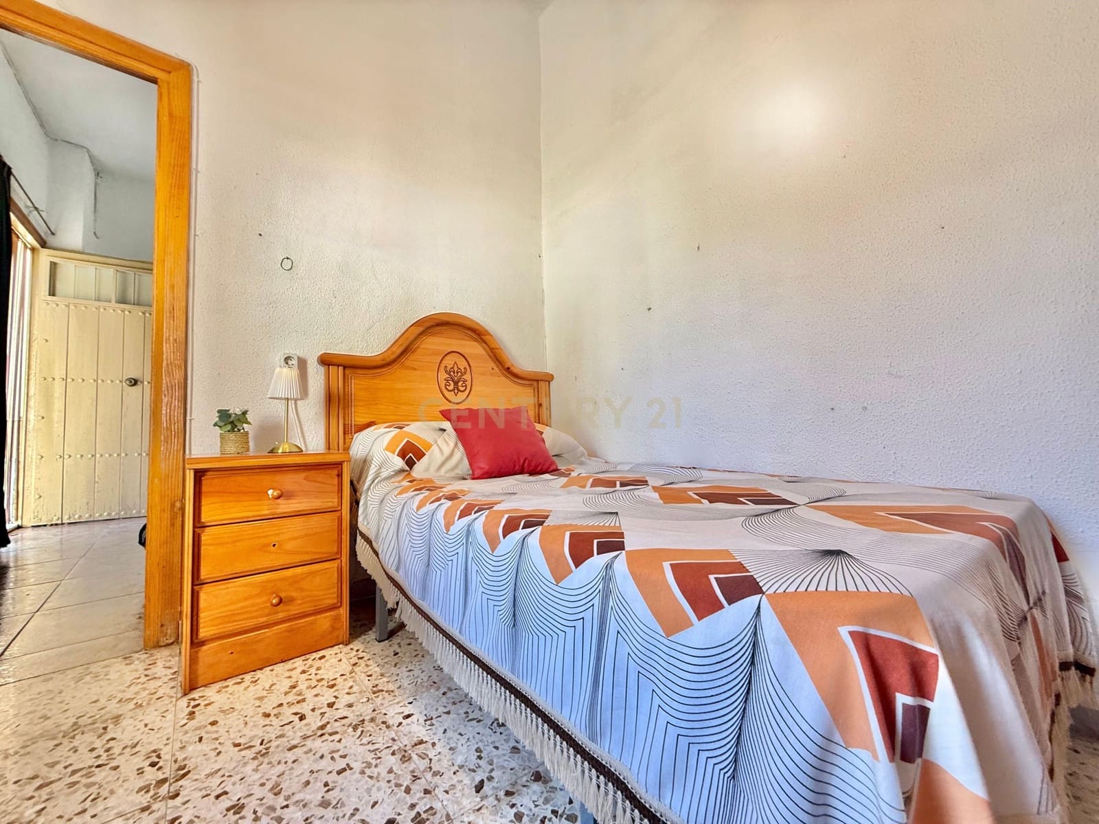 5 bedroom Villa for sale in Berja - € 120,000 (Ref: 9543450)