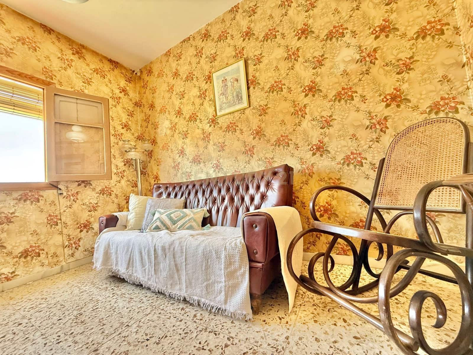 5 bedroom Villa for sale in Berja - € 120,000 (Ref: 9543450)