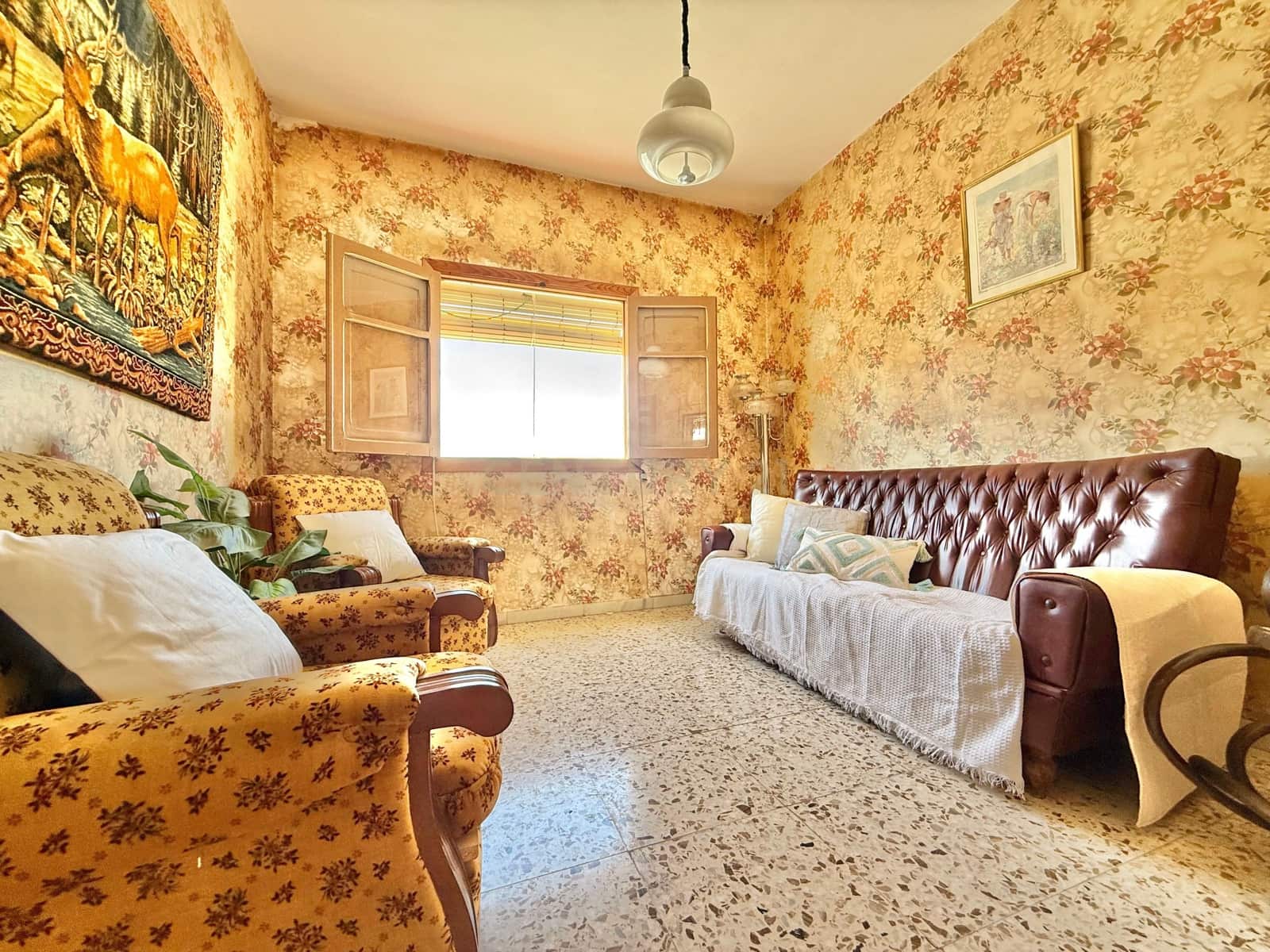 5 bedroom Villa for sale in Berja - € 120,000 (Ref: 9543450)