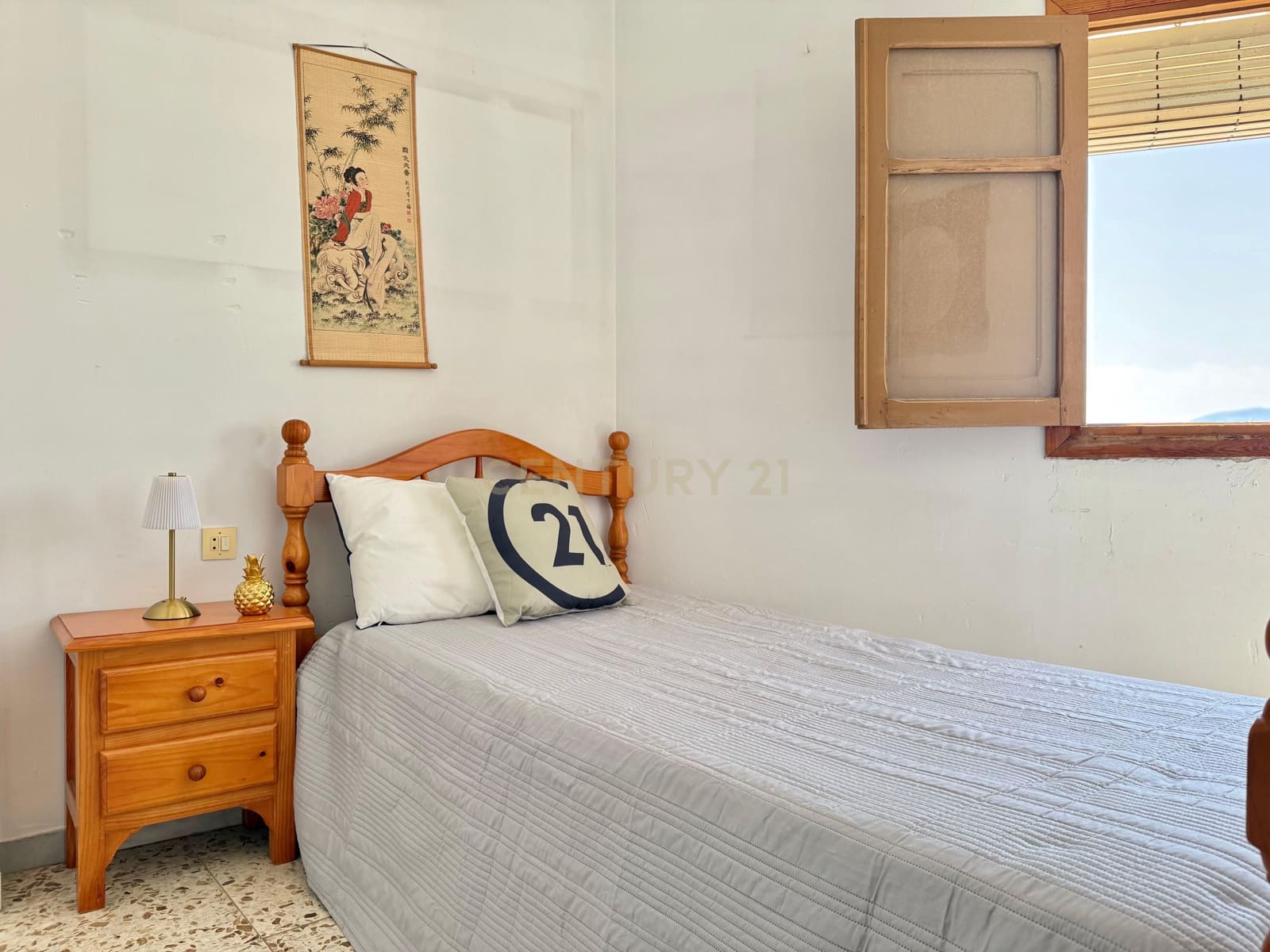 5 bedroom Villa for sale in Berja - € 120,000 (Ref: 9543450)