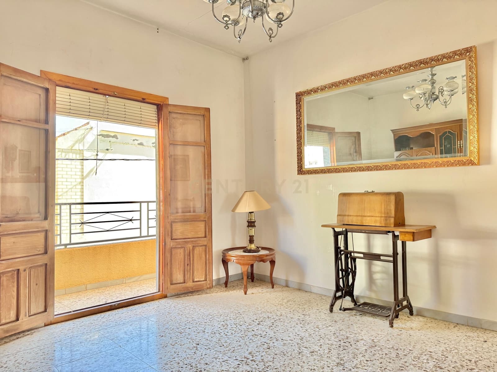 5 bedroom Villa for sale in Berja - € 120,000 (Ref: 9543450)