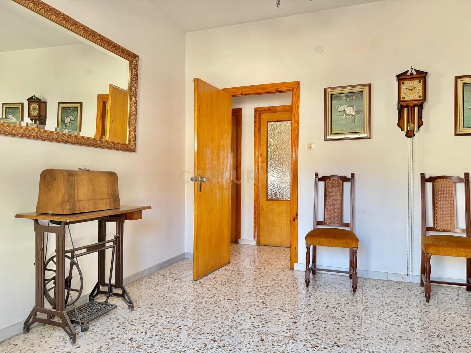 5 bedroom Villa for sale in Berja - € 120,000 (Ref: 9543450)