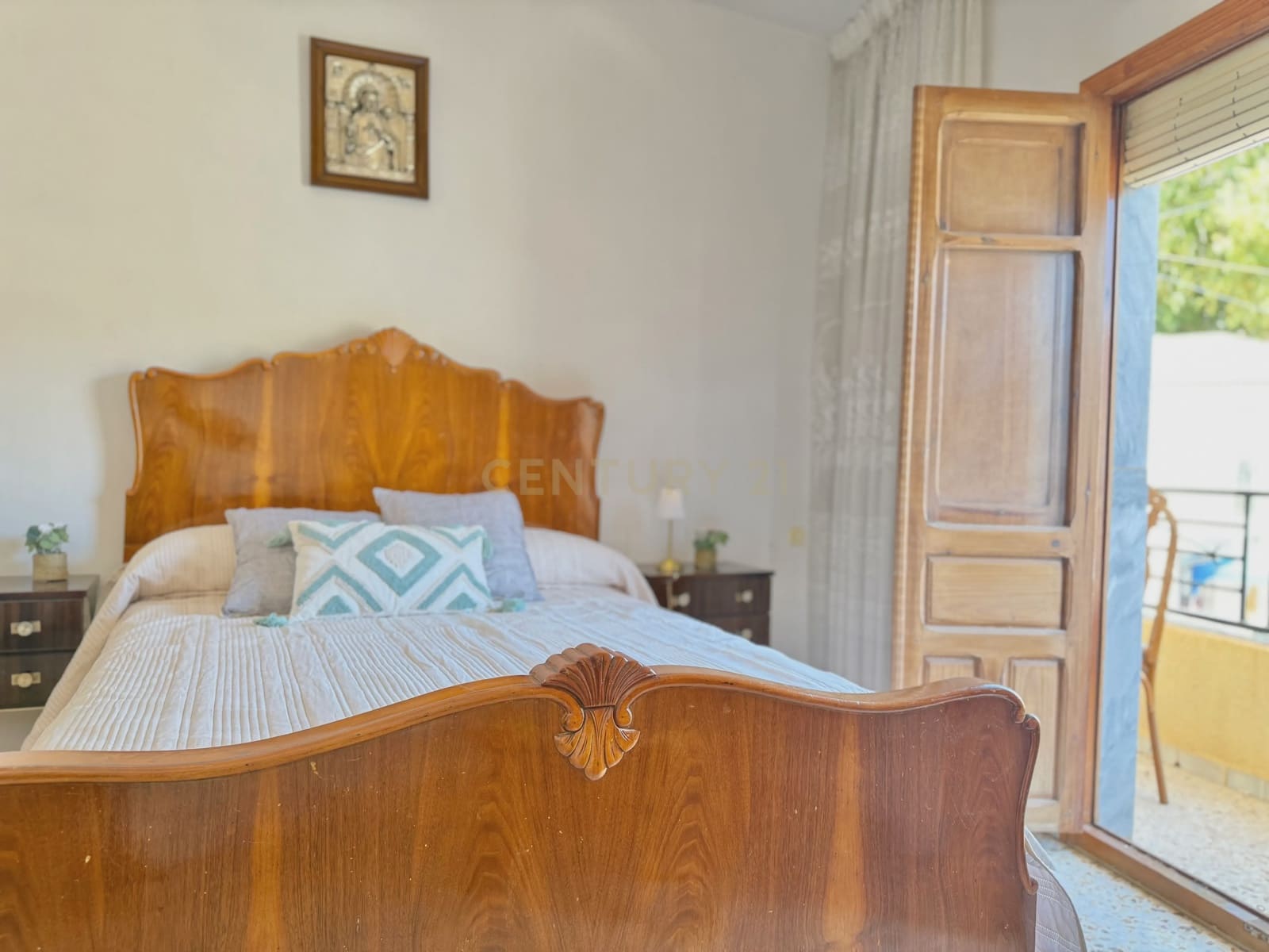 5 bedroom Villa for sale in Berja - € 120,000 (Ref: 9543450)