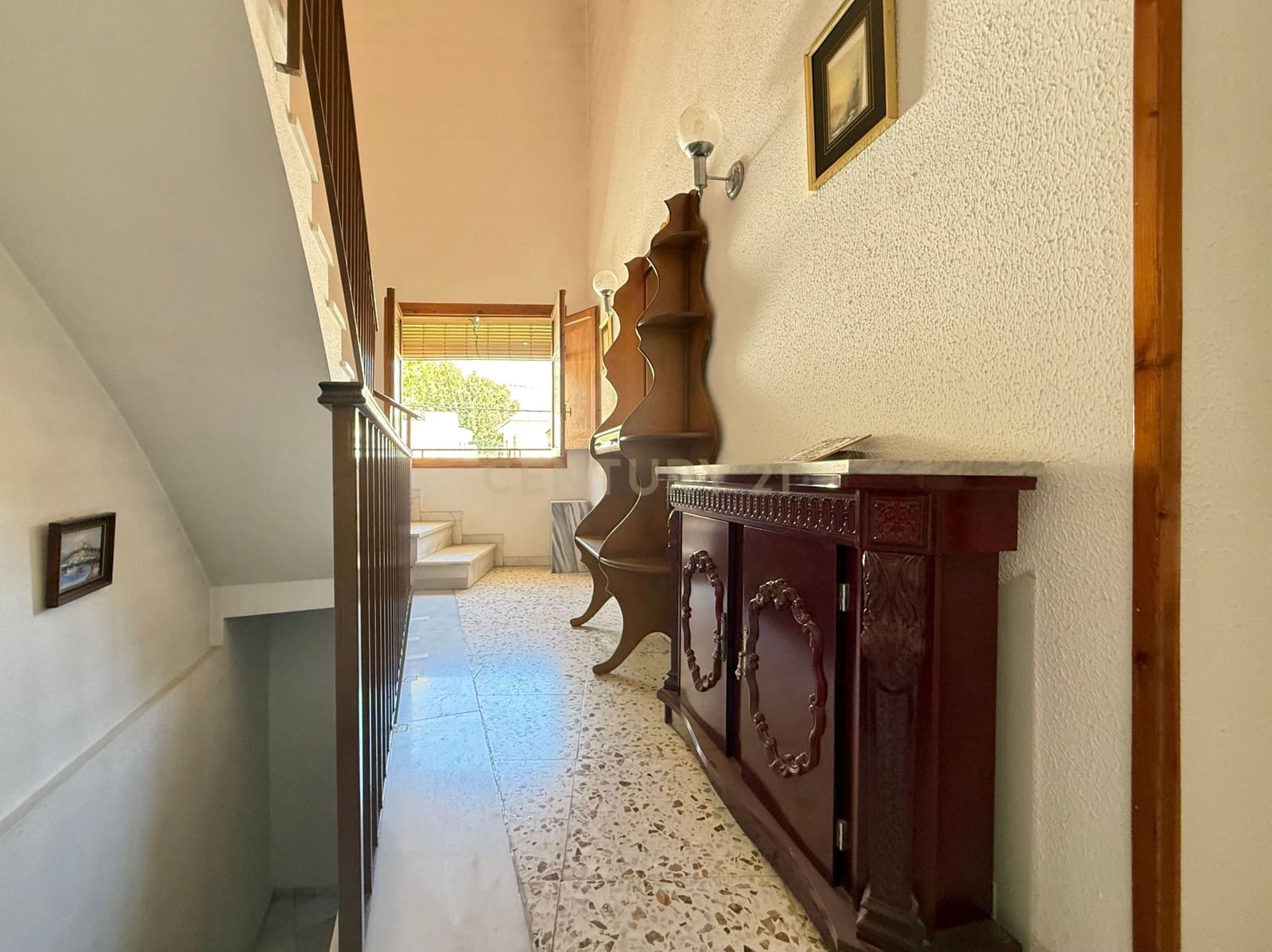 5 bedroom Villa for sale in Berja - € 120,000 (Ref: 9543450)