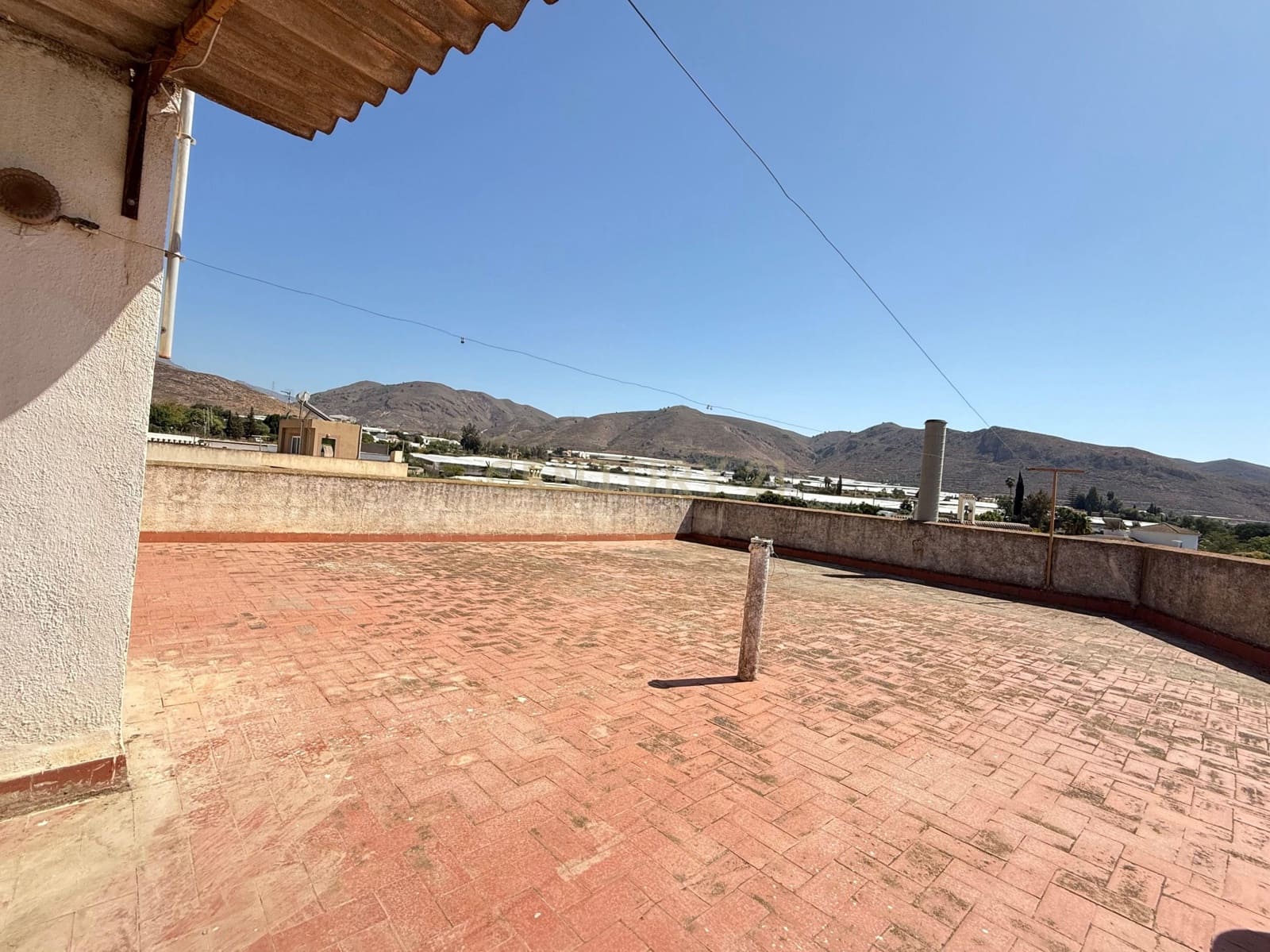 5 bedroom Villa for sale in Berja - € 120,000 (Ref: 9543450)