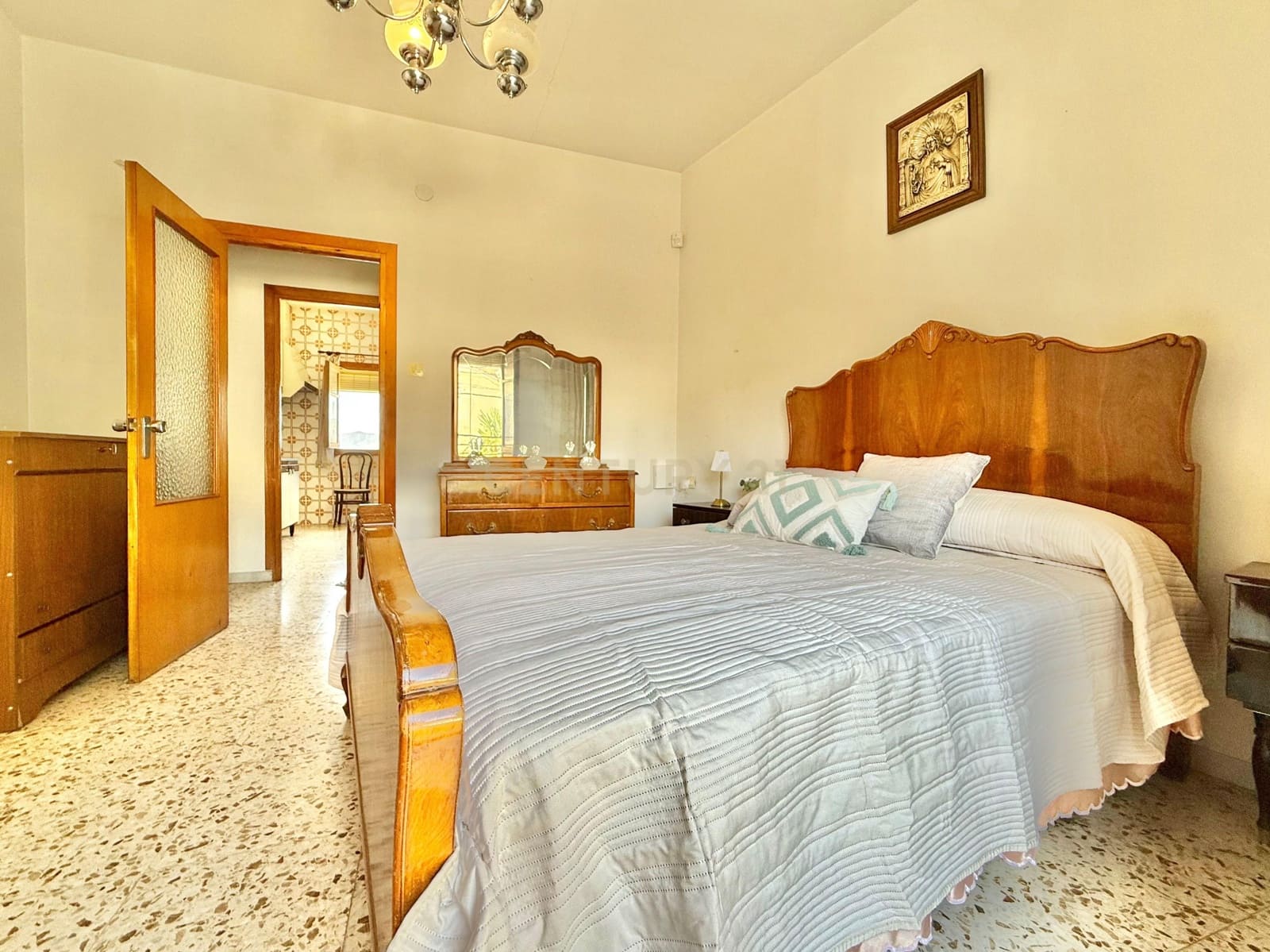 5 bedroom Villa for sale in Berja - € 120,000 (Ref: 9543450)