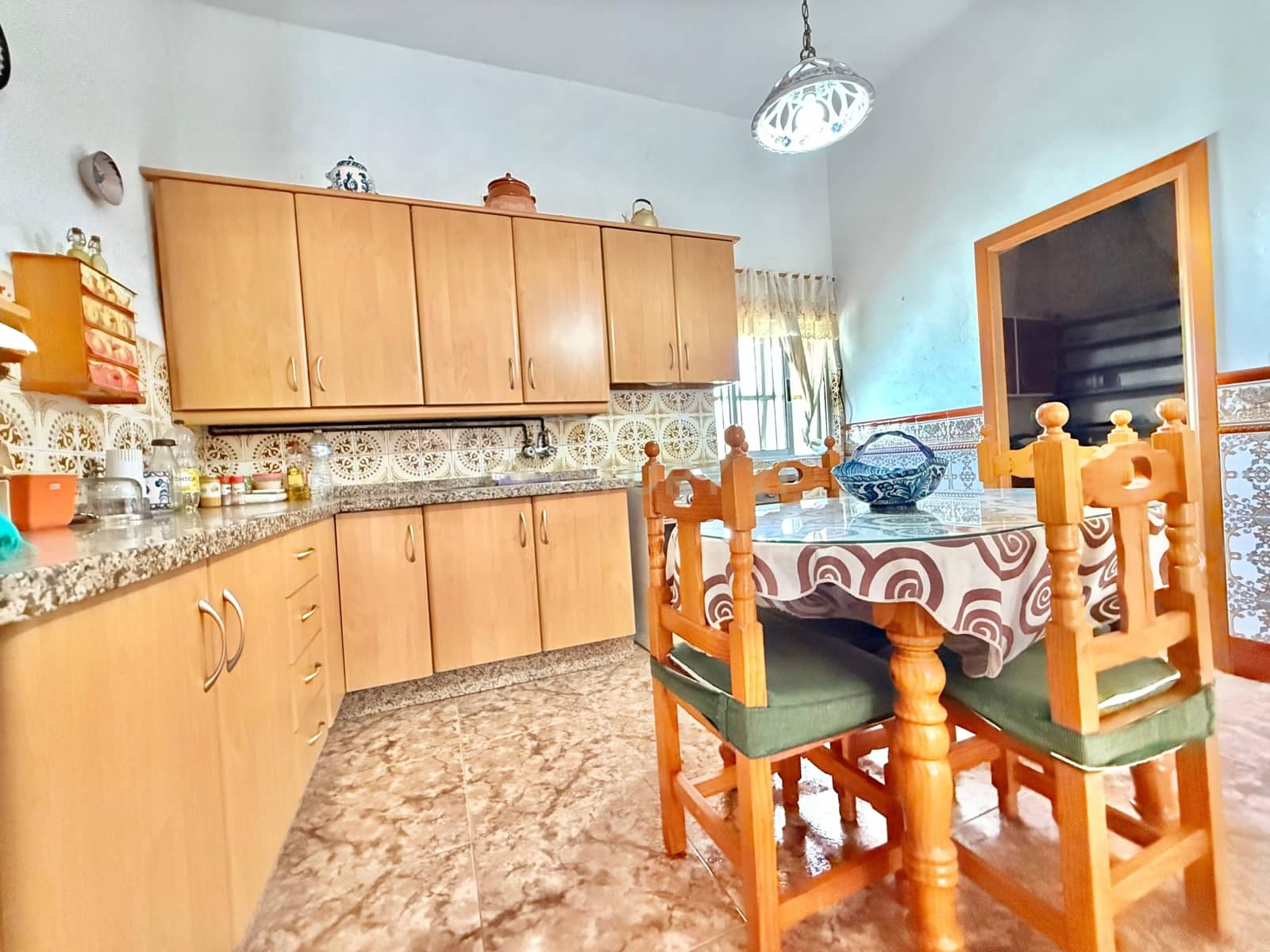 5 bedroom Villa for sale in Berja - € 120,000 (Ref: 9543450)