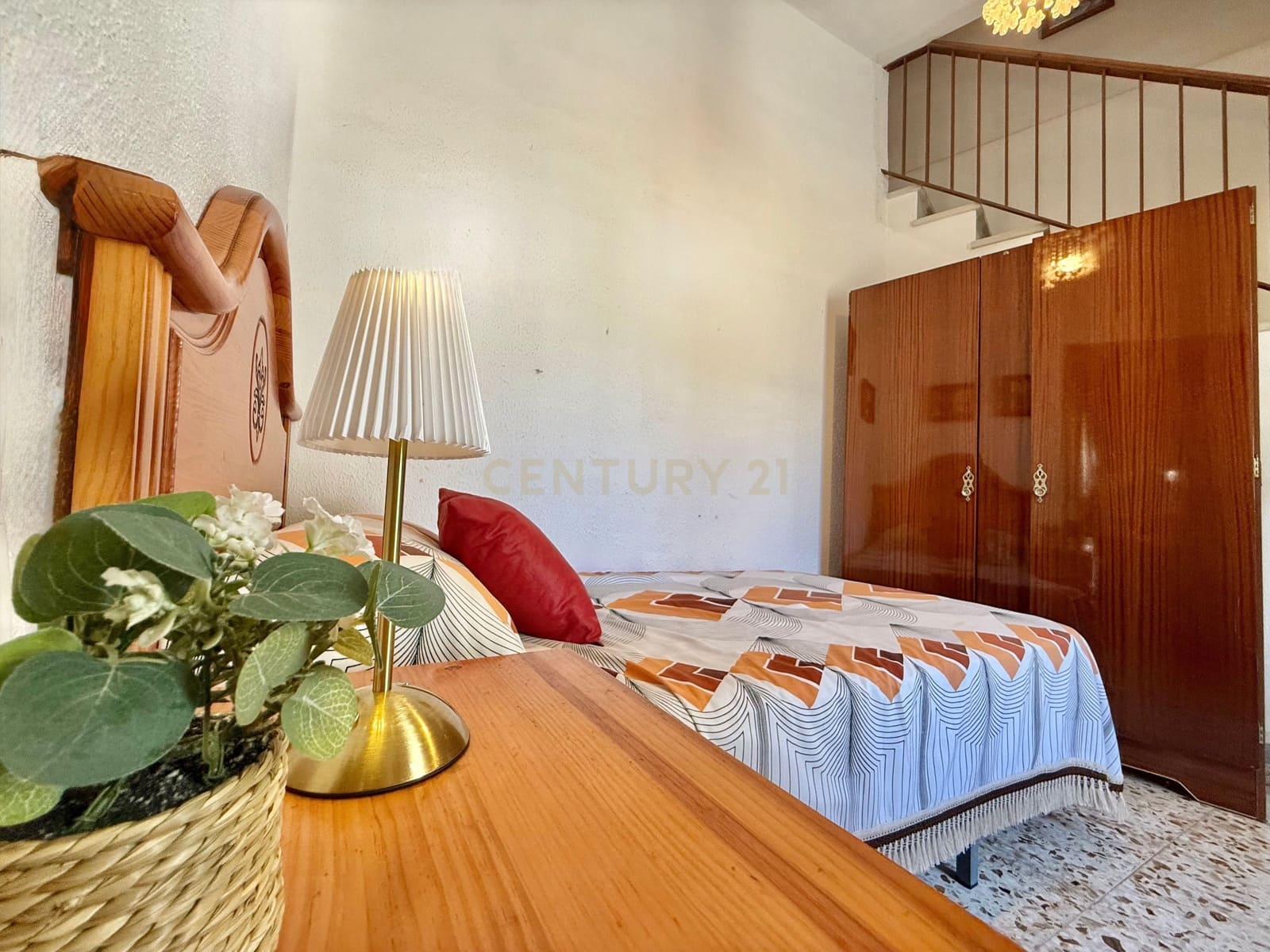 5 bedroom Villa for sale in Berja - € 120,000 (Ref: 9543450)