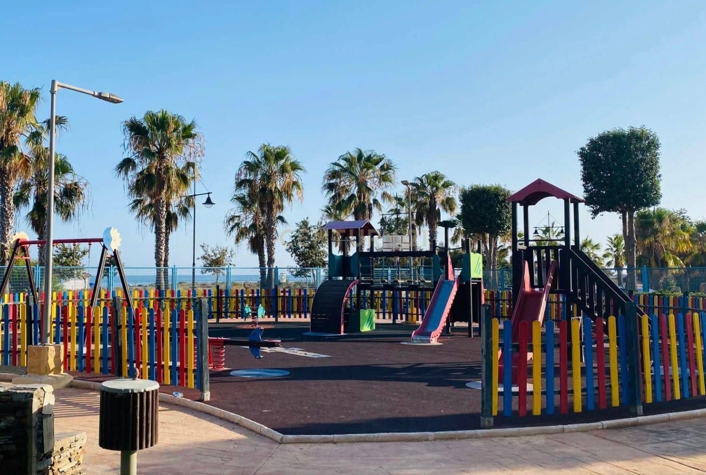 Piso de 2 habitaciones en El Ejido en venta con piscina - 195.000 € (Ref: 9598376)