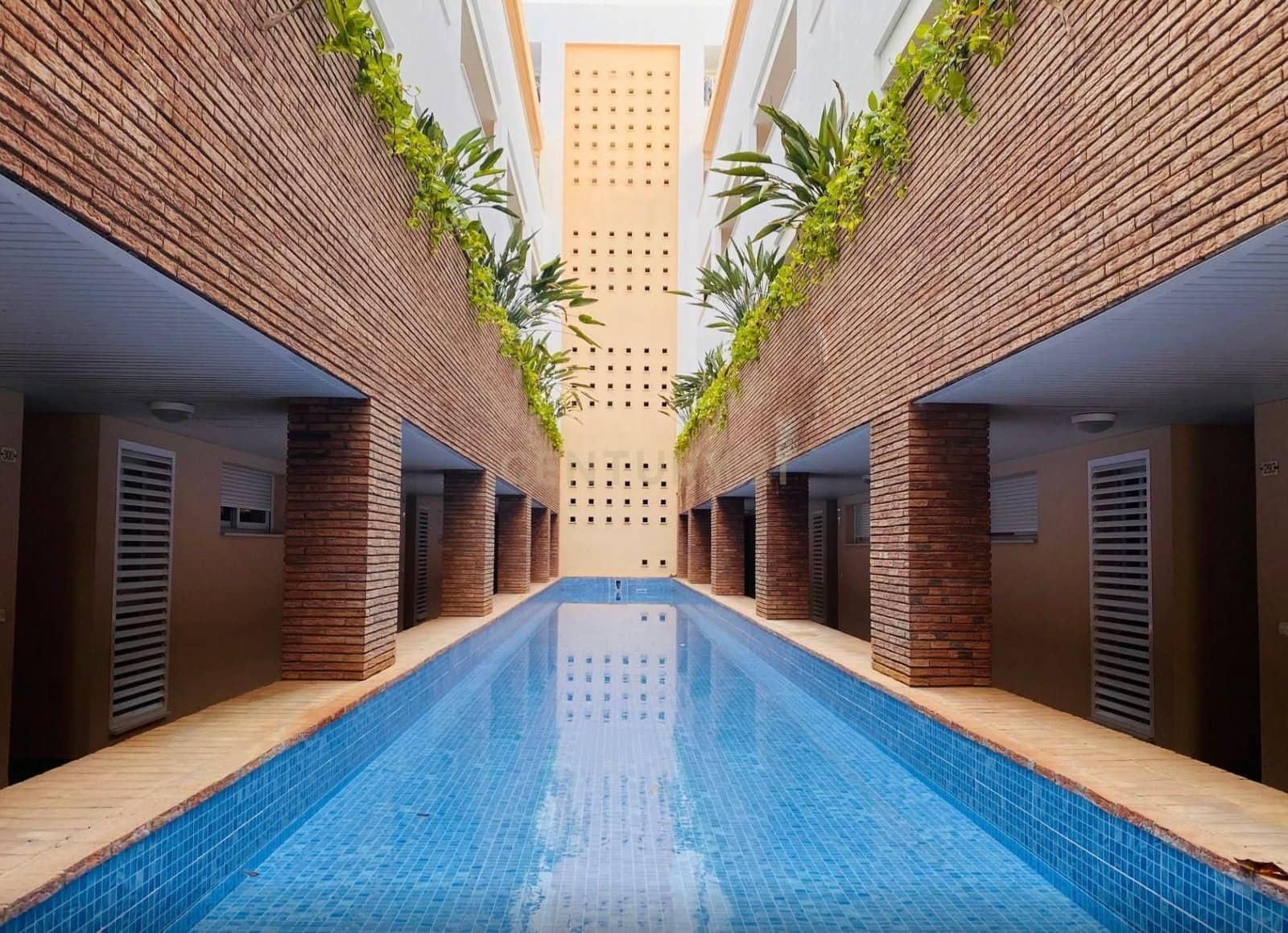 Piso de 2 habitaciones en El Ejido en venta con piscina - 195.000 € (Ref: 9598376)