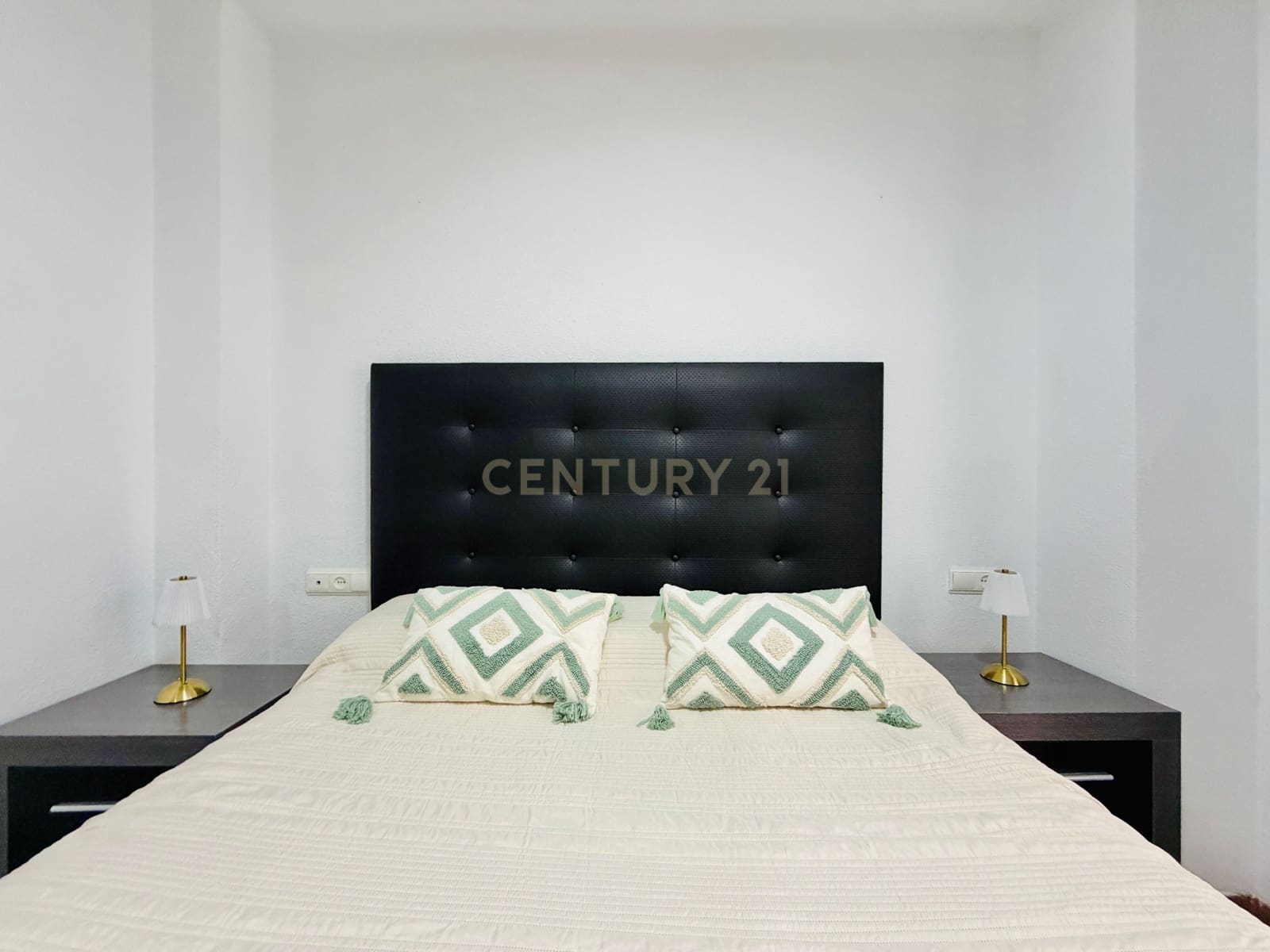 Piso de 2 habitaciones en El Ejido en venta con piscina - 195.000 € (Ref: 9598376)