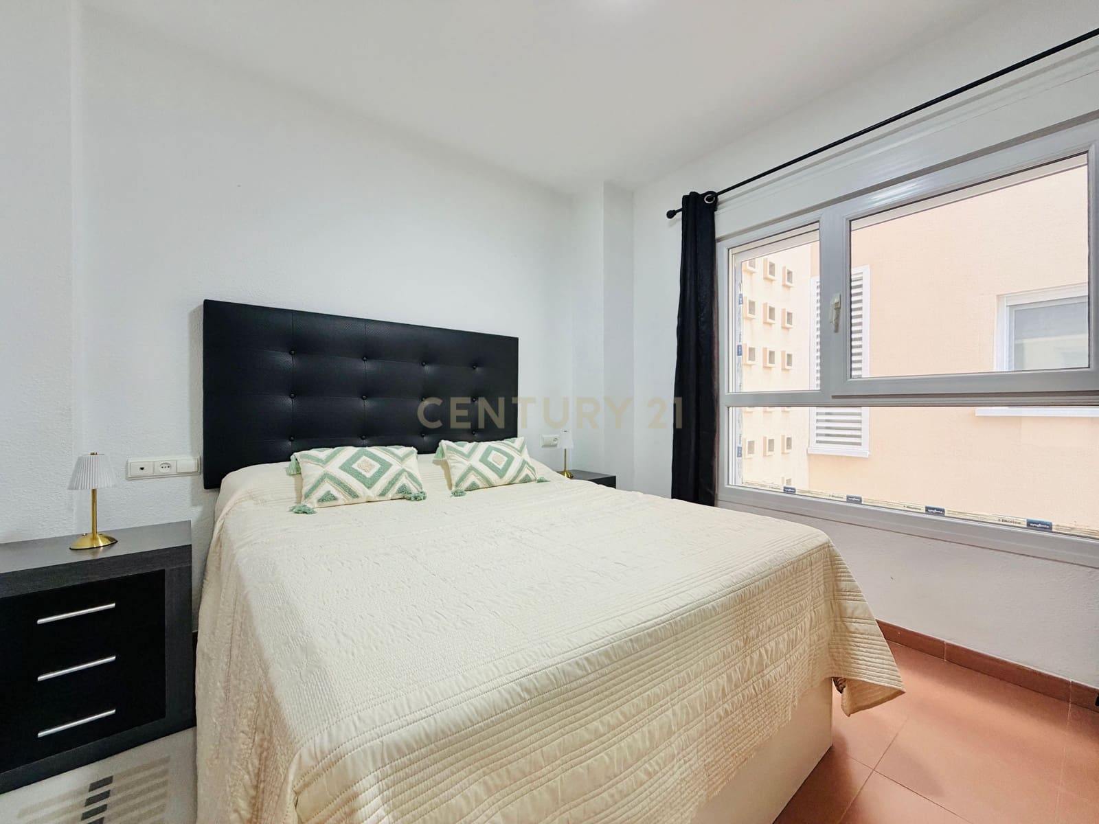 Piso de 2 habitaciones en El Ejido en venta con piscina - 195.000 € (Ref: 9598376)