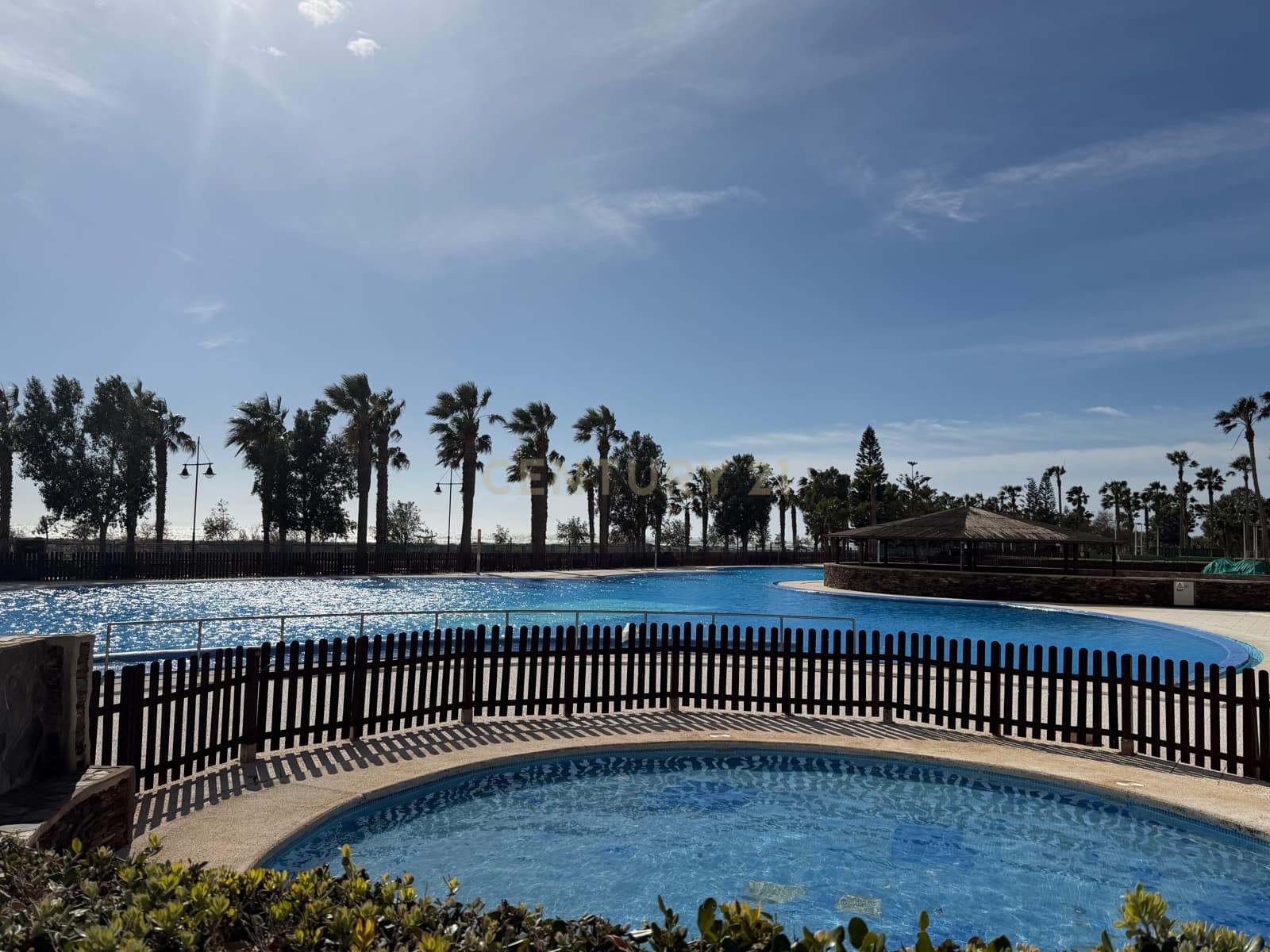 Piso de 2 habitaciones en El Ejido en venta con piscina - 195.000 € (Ref: 9598376)