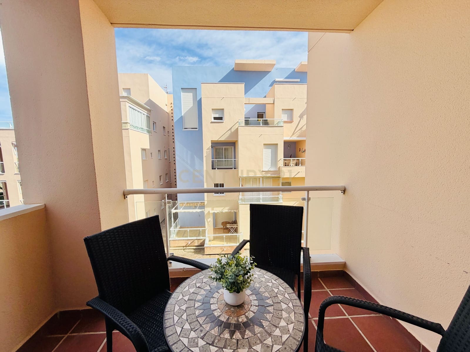 Piso de 2 habitaciones en El Ejido en venta con piscina - 195.000 € (Ref: 9598376)