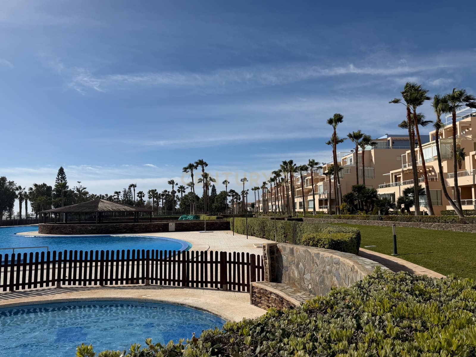 Piso de 2 habitaciones en El Ejido en venta con piscina - 195.000 € (Ref: 9598376)