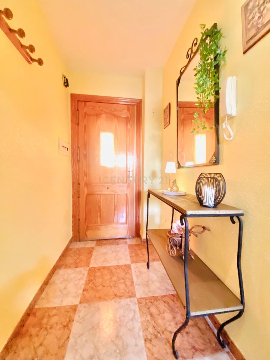 4 bedroom Apartment for sale in Roquetas de Mar - € 212,100 (Ref: 9626934)