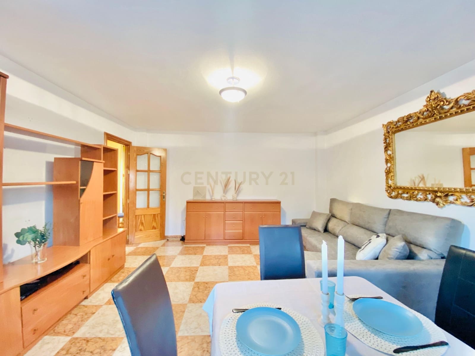 4 bedroom Apartment for sale in Roquetas de Mar - € 212,100 (Ref: 9626934)