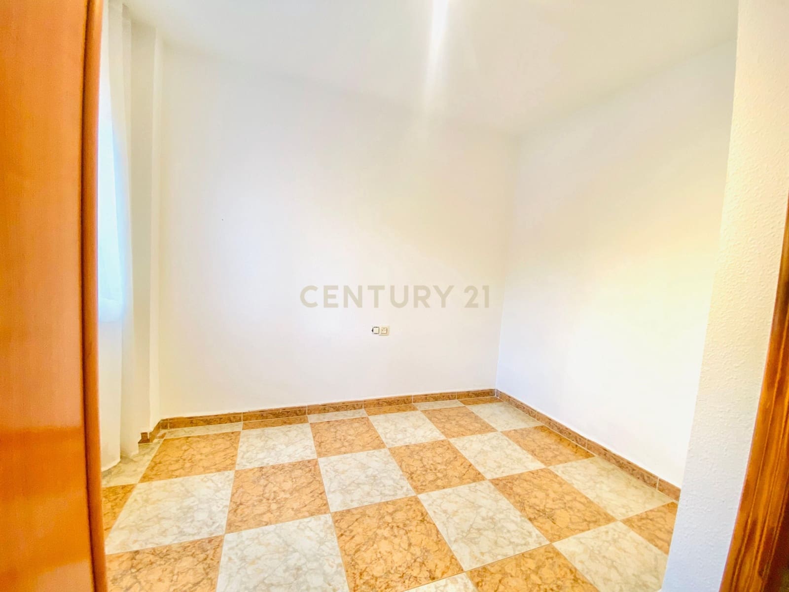 4 bedroom Apartment for sale in Roquetas de Mar - € 212,100 (Ref: 9626934)