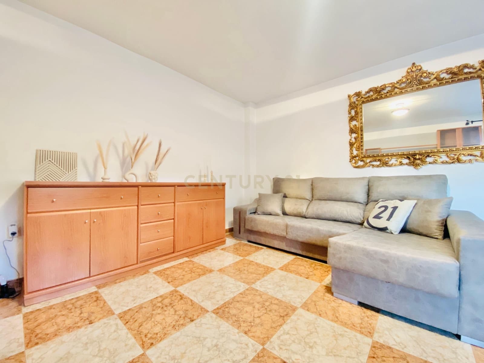 4 bedroom Apartment for sale in Roquetas de Mar - € 212,100 (Ref: 9626934)