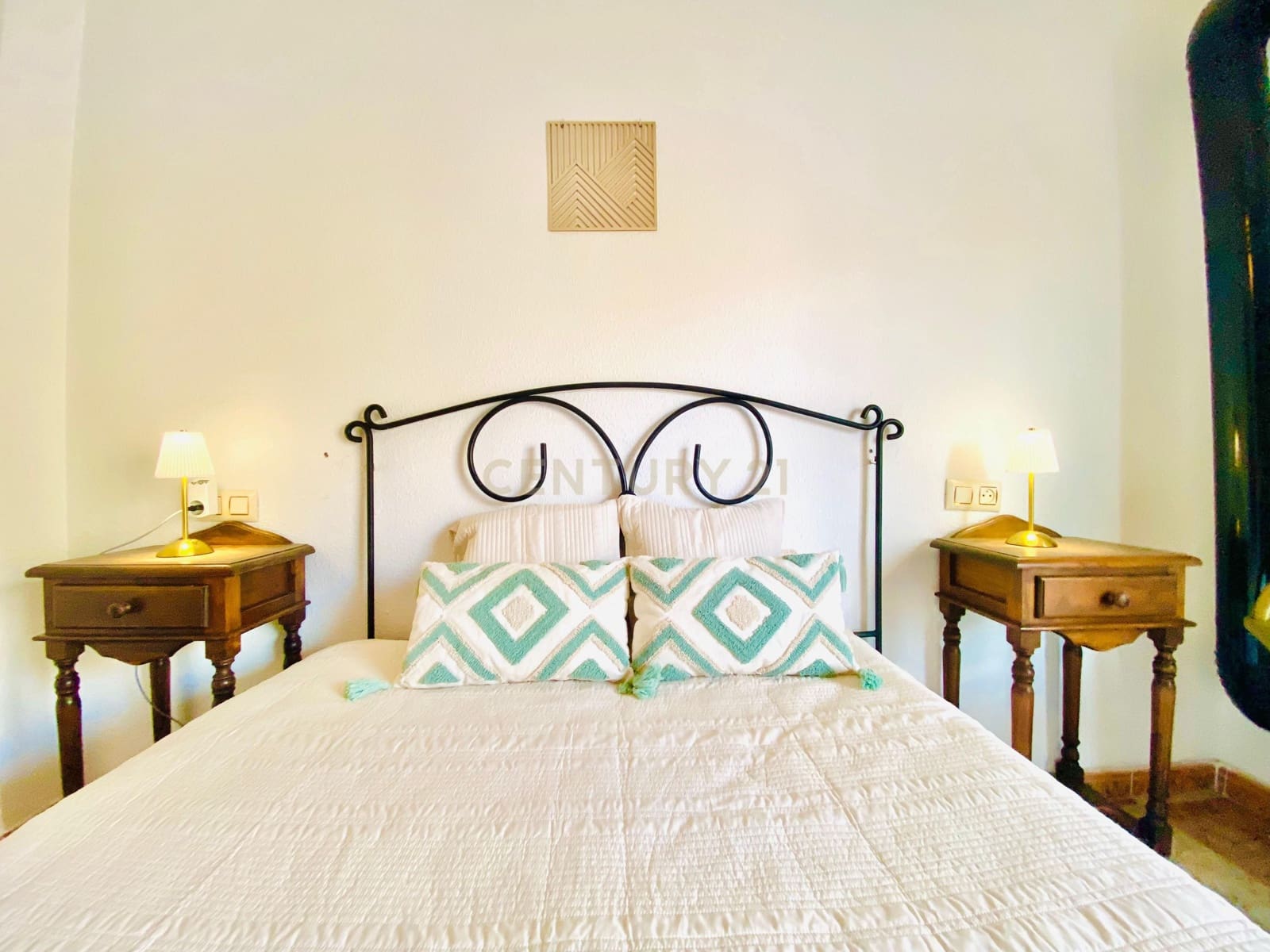 4 bedroom Apartment for sale in Roquetas de Mar - € 200,000 (Ref: 9626934)