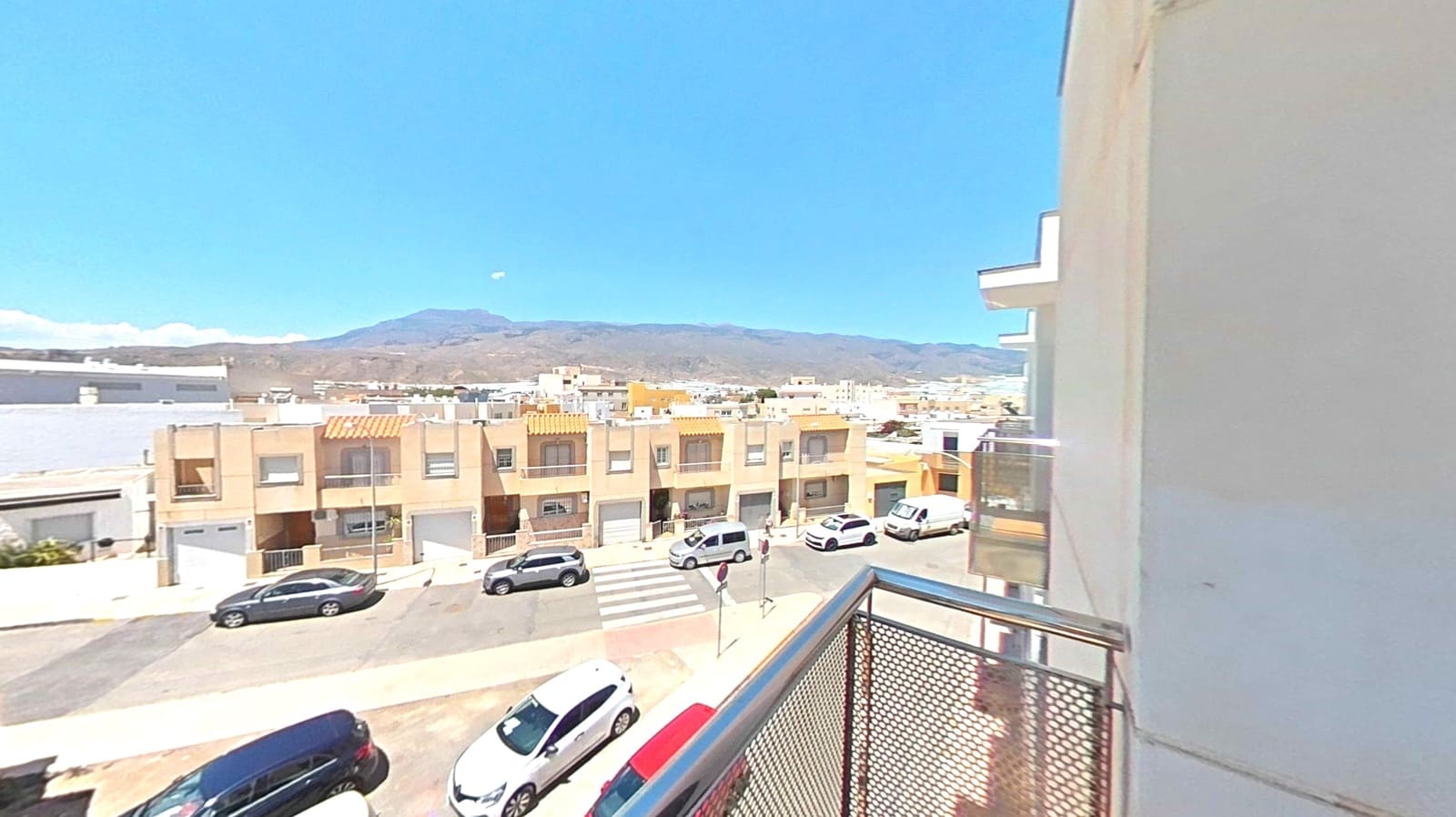 3 makuuhuone Omakotitalo myytävänä paikassa El Ejido mukana 
autotalli - 200 500 € (Ref: 9679303)