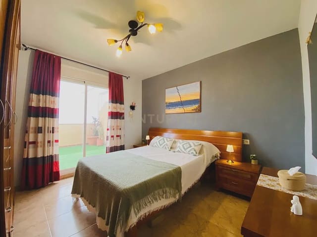 Ático de 3 habitaciones en El Ejido en venta - 159.075 € (Ref: 9772465)
