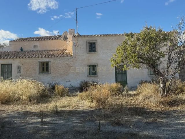 3 slaapkamer Finca/Landhuis te koop in Vélez-Rubio - € 85.000 (Ref: 9787579)