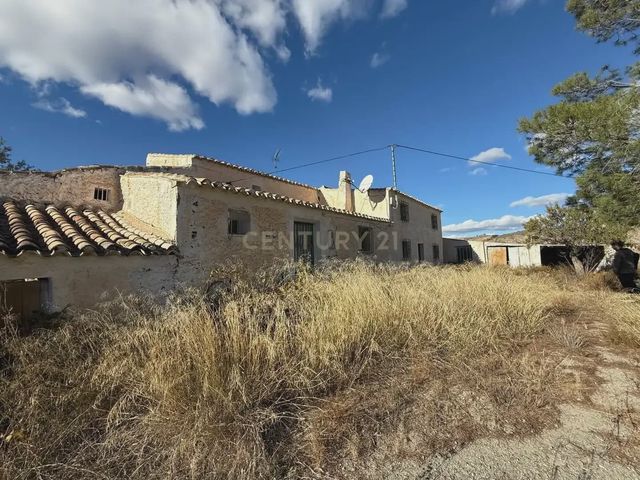 3 slaapkamer Finca/Landhuis te koop in Vélez-Rubio - € 85.000 (Ref: 9787579)