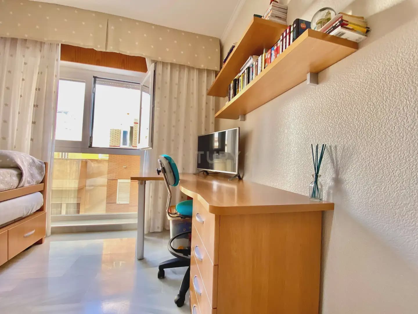 4 makuuhuone Asunto myytävänä paikassa El Ejido mukana 
autotalli - 150 000 € (Ref: 9824230)