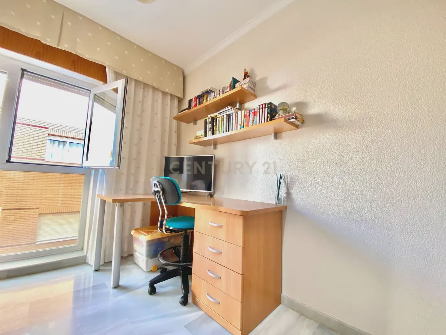 4 makuuhuone Asunto myytävänä paikassa El Ejido mukana 
autotalli - 150 000 € (Ref: 9824230)