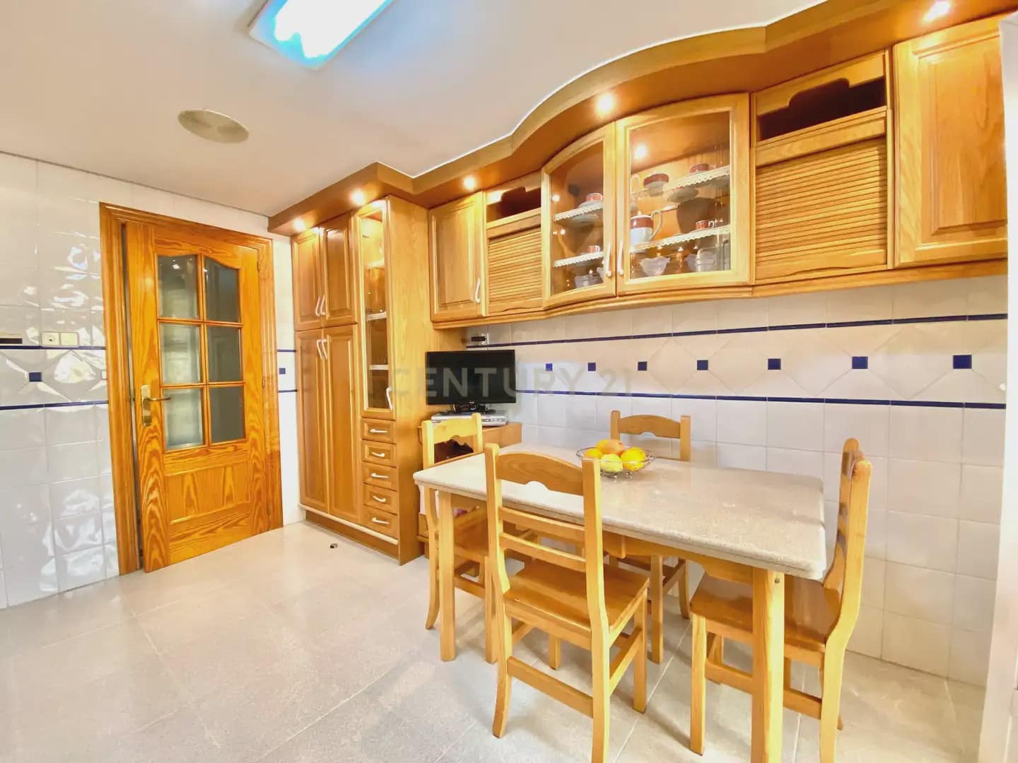 4 makuuhuone Asunto myytävänä paikassa El Ejido mukana 
autotalli - 150 000 € (Ref: 9824230)