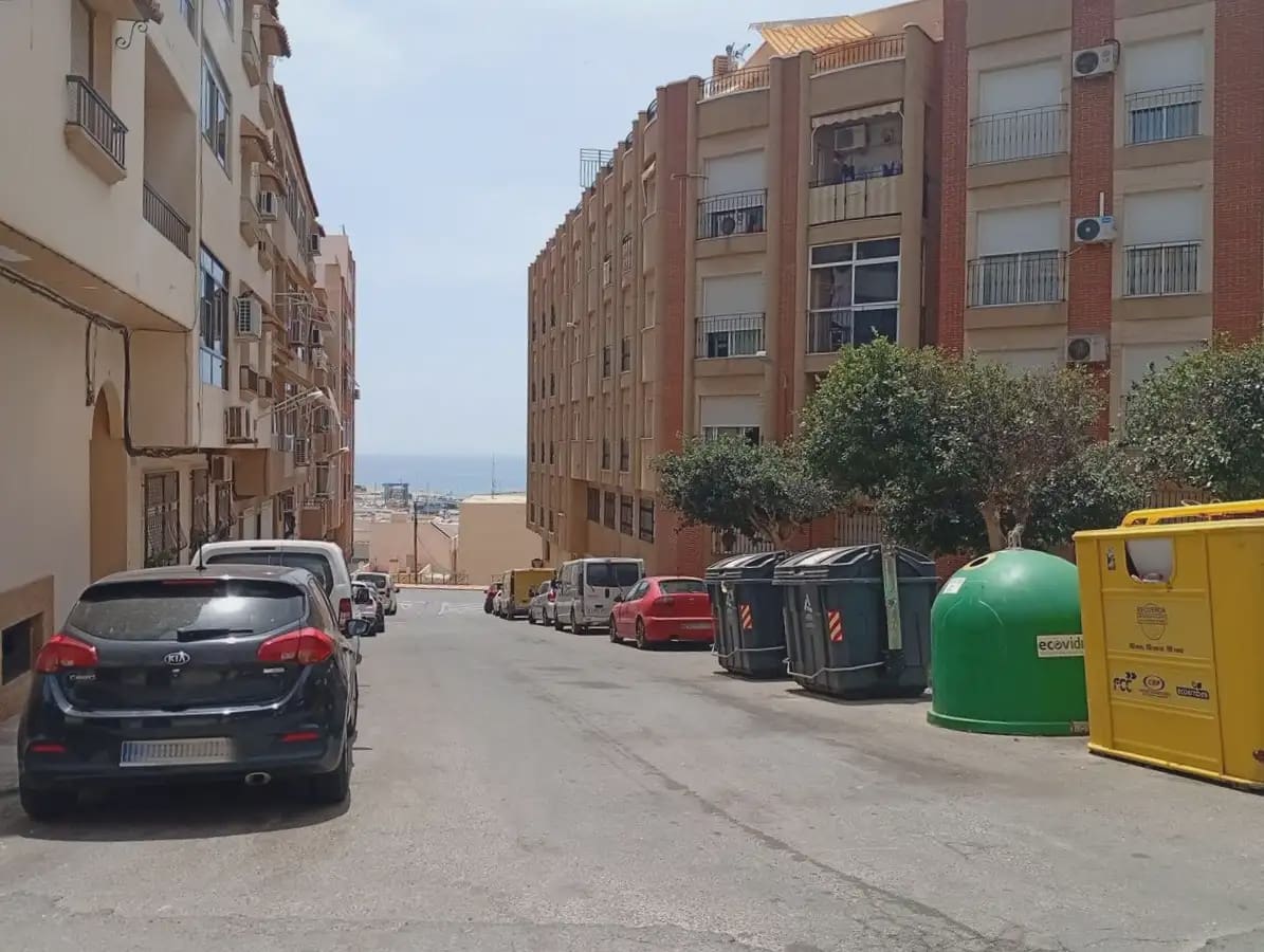 3 bedroom Apartment for sale in Adra - € 94,000 (Ref: 9836782)