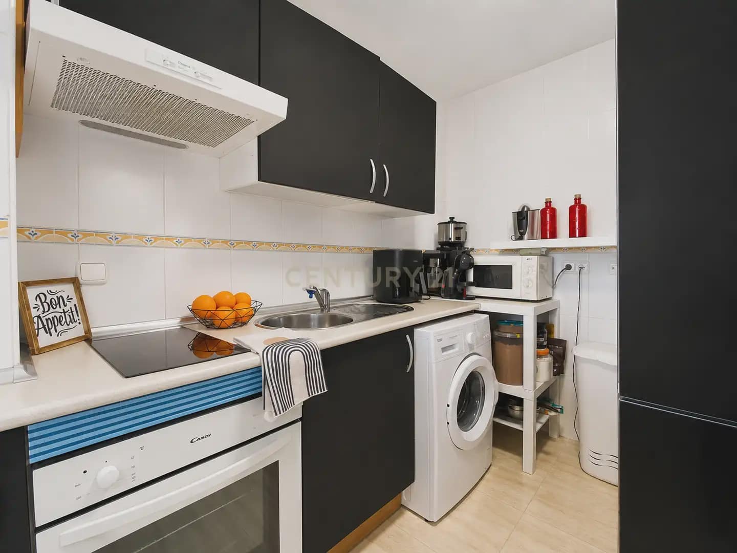 2 bedroom Apartment for sale in El Ejido - € 260,000 (Ref: 9838316)