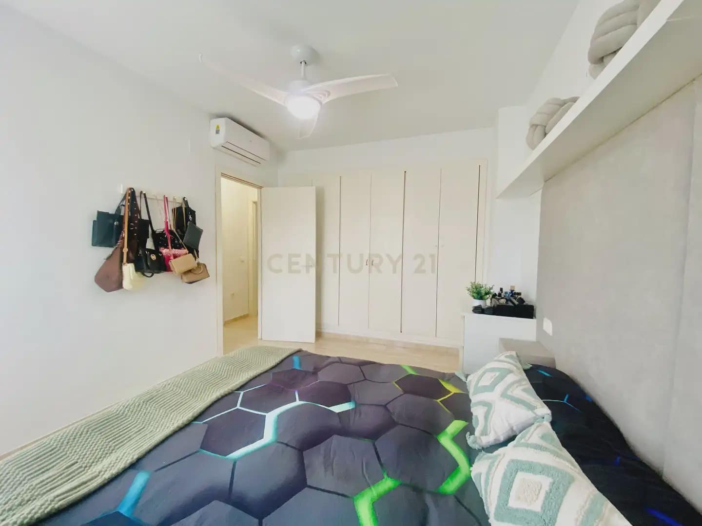 2 bedroom Apartment for sale in El Ejido - € 260,000 (Ref: 9838316)