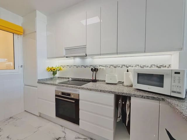 2 sypialnia Apartament na sprzedaż w Almerimar, El Ejido z basenem garażem - 224 000 € (Ref: 9867943)