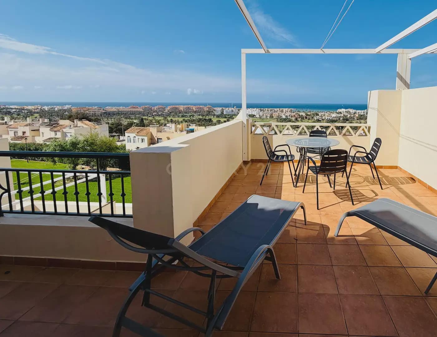 2 quarto Apartamento para venda em Almerimar com piscina garagem - 224 000 € (Ref: 9867943)