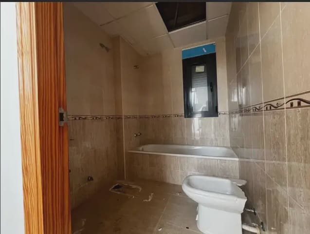 3 sovrum Radhus till salu i Vinaròs - 199 000 € (Ref: 10078613)