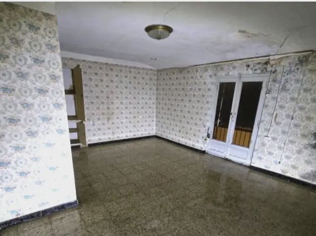 3 slaapkamer Huis te koop in Vilafranca - € 73.920 (Ref: 10078623)
