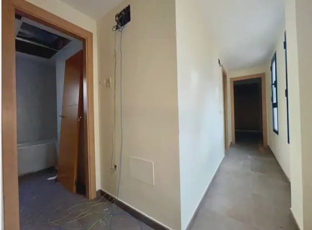3 chambre Villa/Maison Semi-Mitoyenne à vendre à Vinaròs avec piscine - 211 000 € (Ref: 10078630)