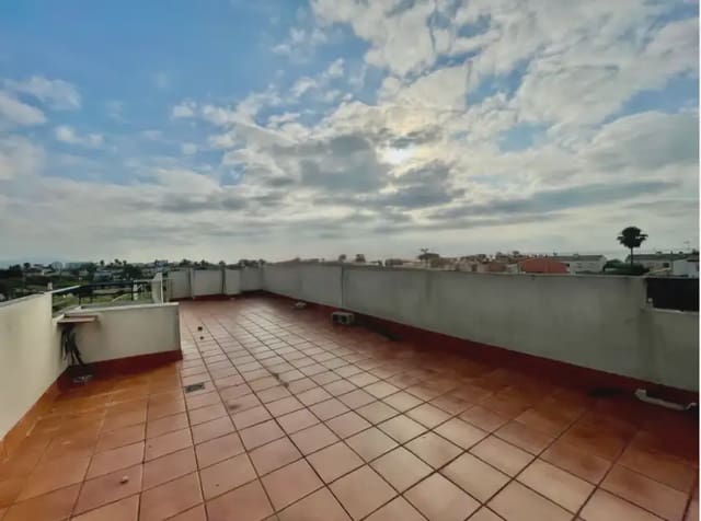 3 chambre Villa/Maison Semi-Mitoyenne à vendre à Vinaròs avec piscine - 211 000 € (Ref: 10078630)