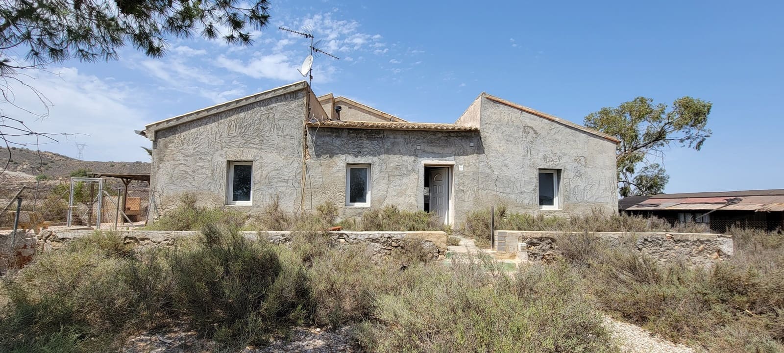 4 bedroom Finca/Country House for sale in Torremendo with pool - € 119,995 (Ref: 8465683)
