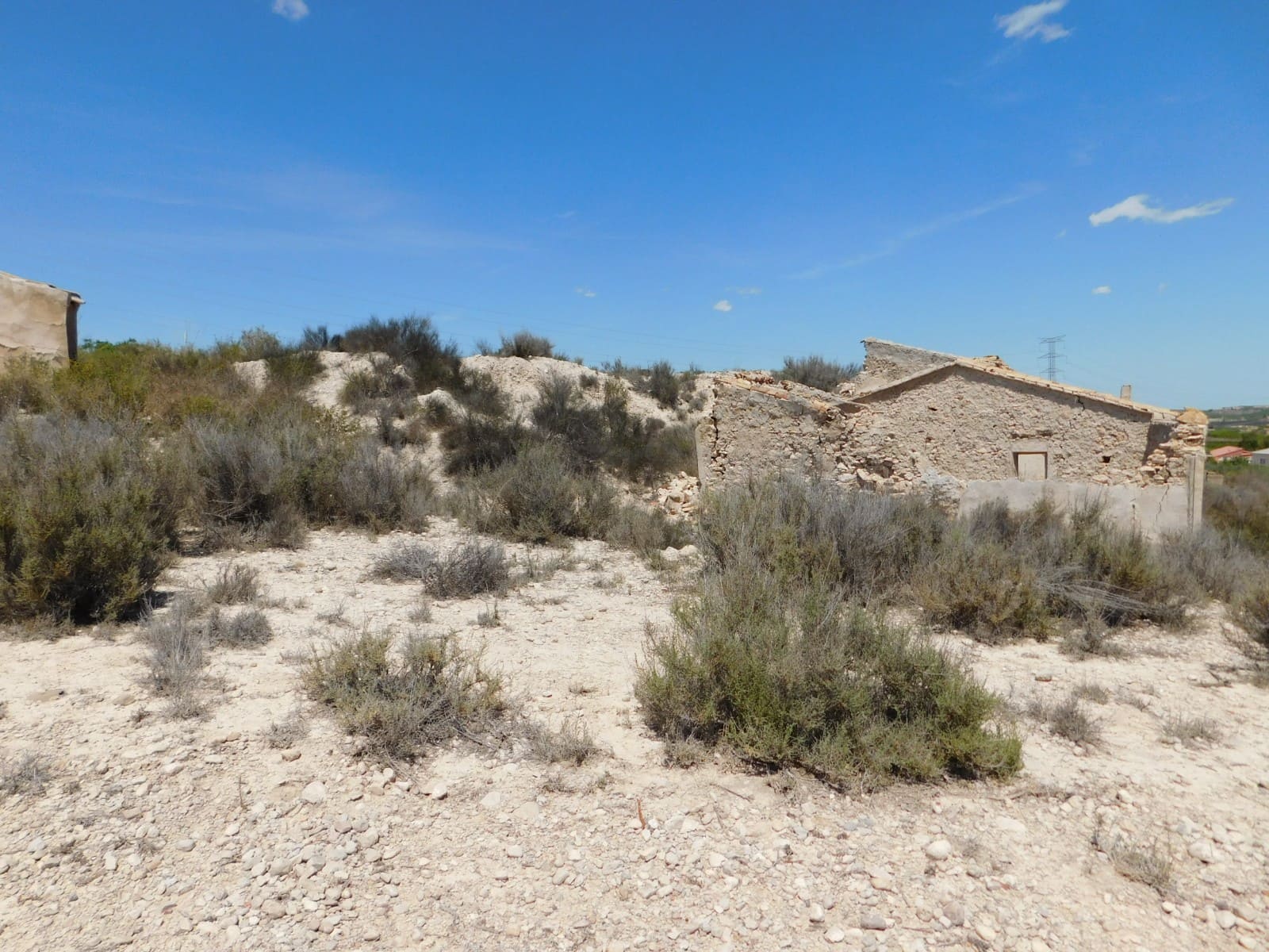 Mark till salu i Fortuna - 80 000 € (Ref: 8467327)